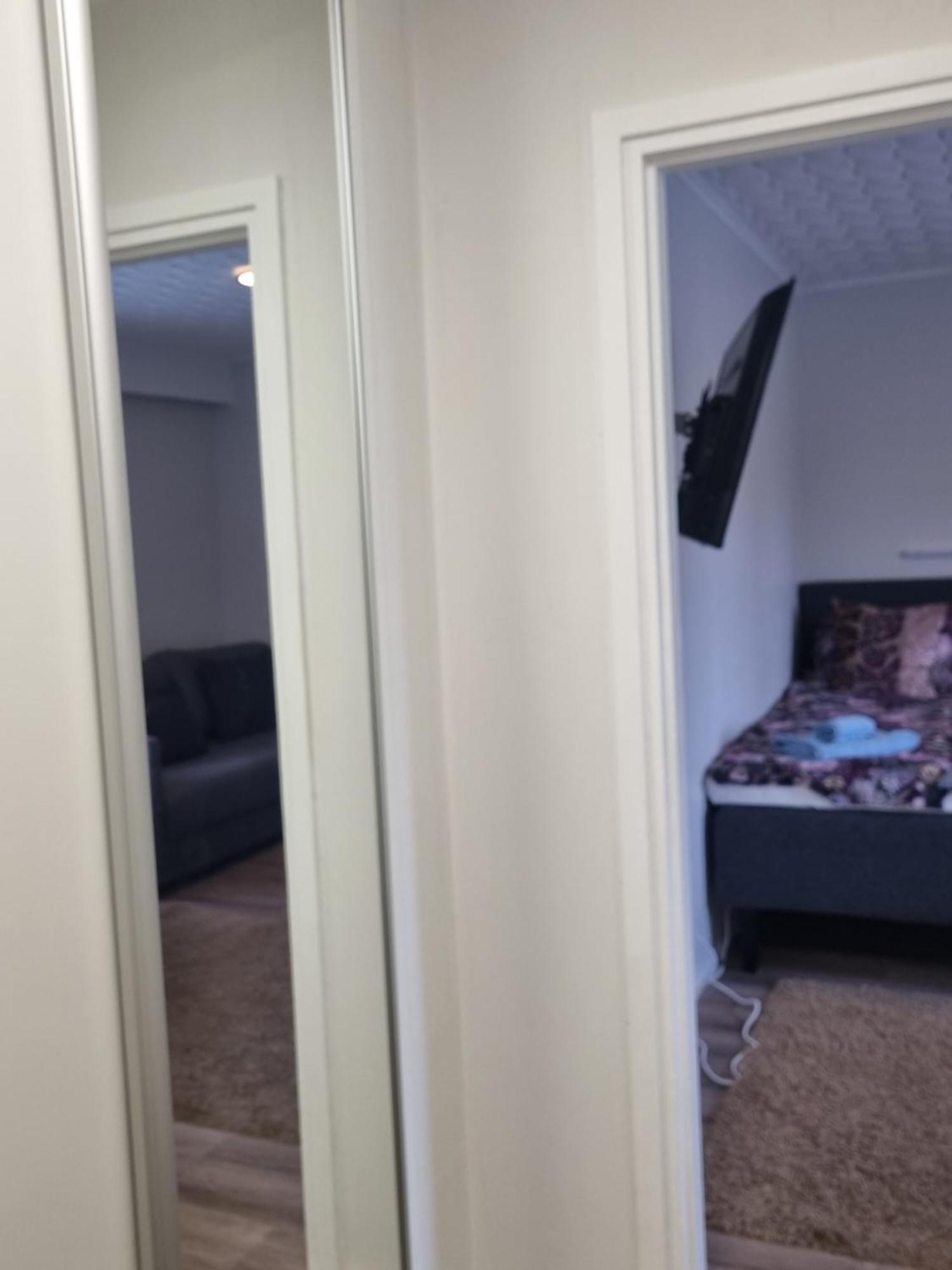 Kompakti Yksioe Numero 12 Pienkerrostalossa Apartment
